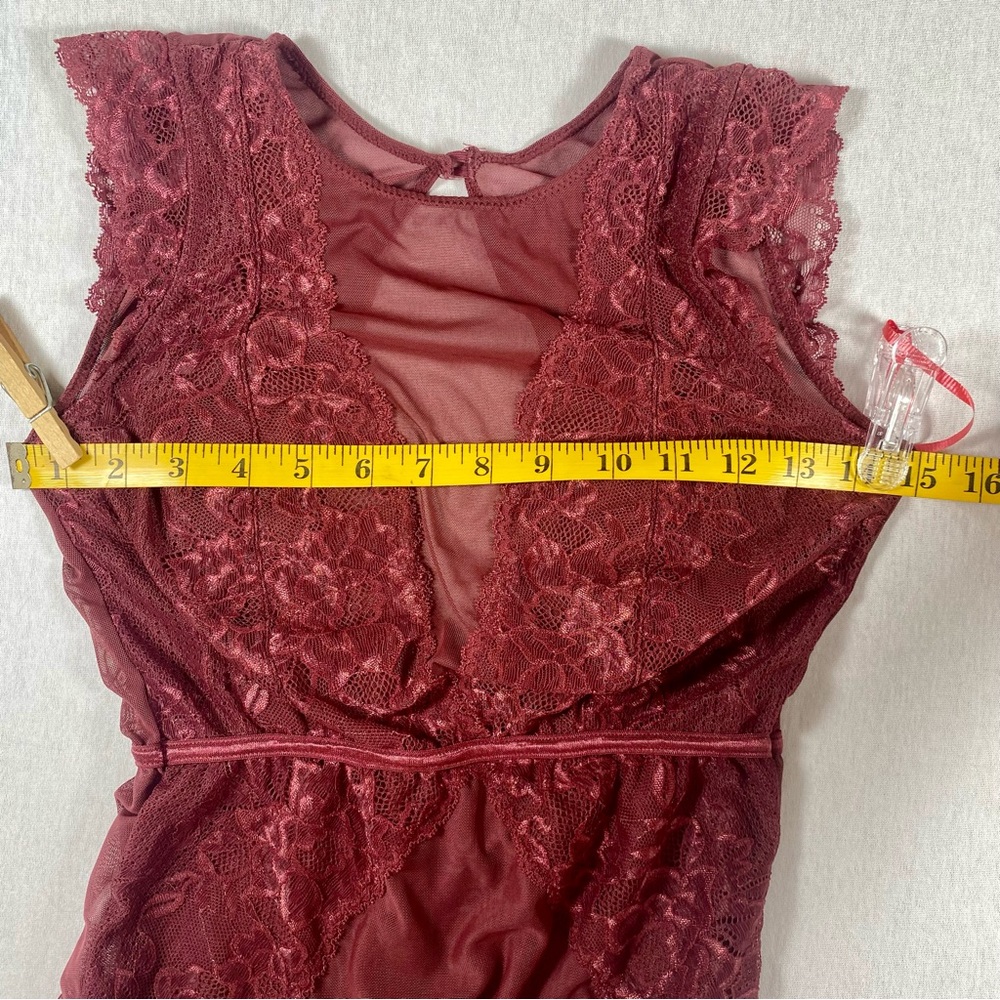 Marilyn Monroe Burgundy Cinnamon Sheer Lace One Piece Bodysuit M Floral Button - Picture 8 of 11